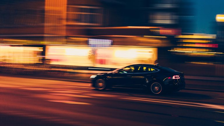 découvrez les avantages des voitures électriques : zéro émission, économie de carburant et technologies innovantes.