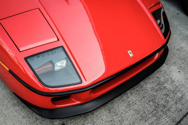découvrez l'univers de la mythique ferrari, ses modèles emblématiques et son histoire prestigieuse. ne manquez pas l'occasion de plonger dans la passion automobile avec ferrari.