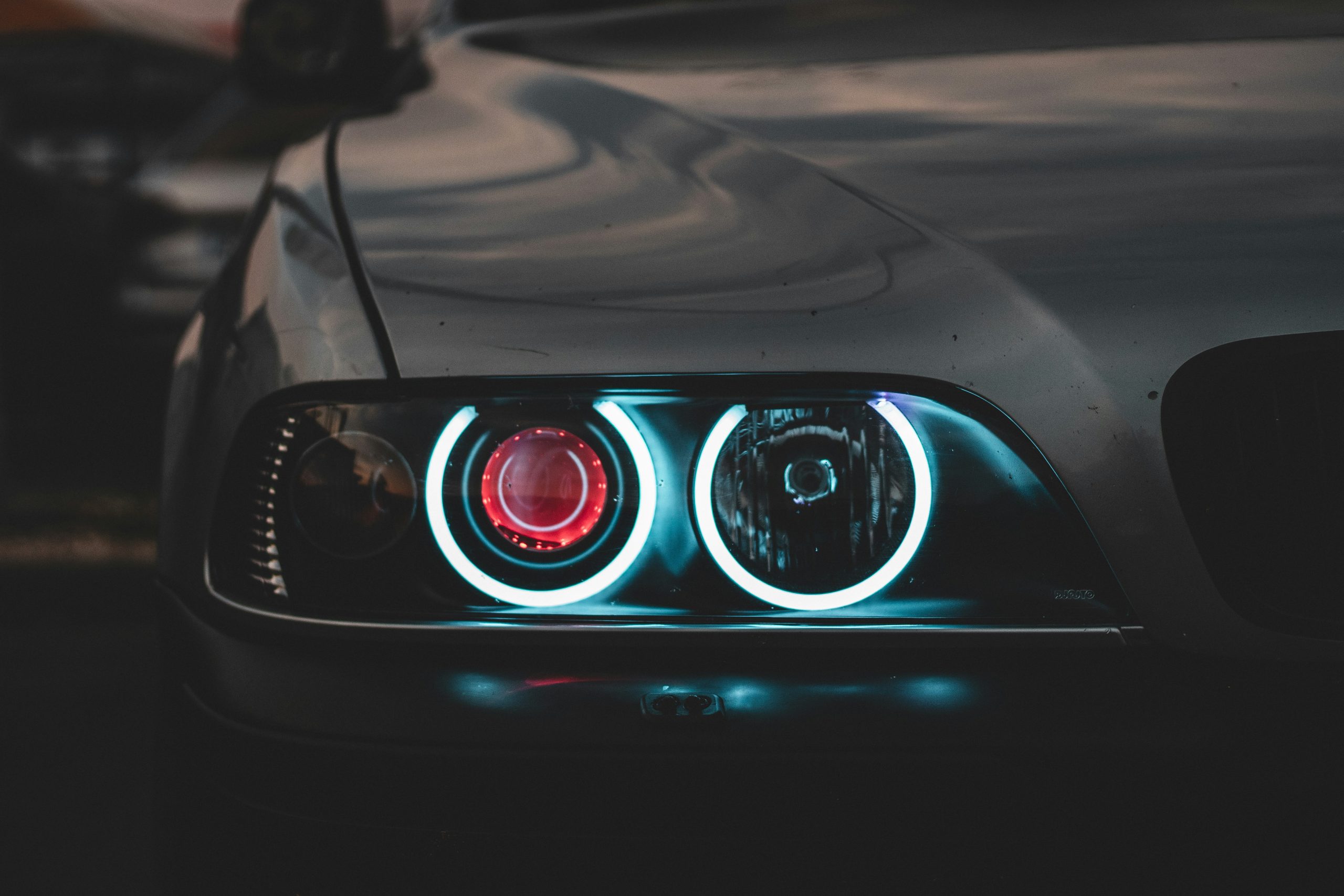 découvrez nos services de personnalisation de voiture pour une transformation unique et sur mesure de votre véhicule. personnalisation de la carrosserie, des jantes et de l'intérieur.