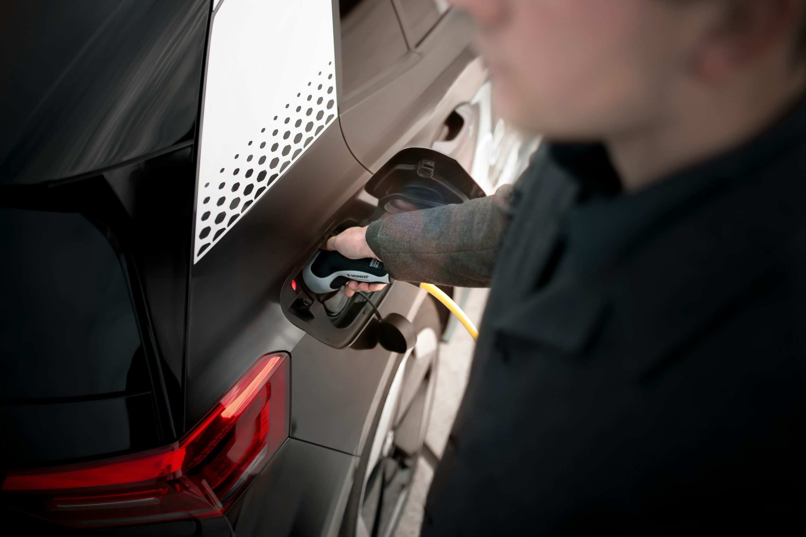 découvrez la révolution des voitures électriques : performances écologiques et technologiques au rendez-vous.