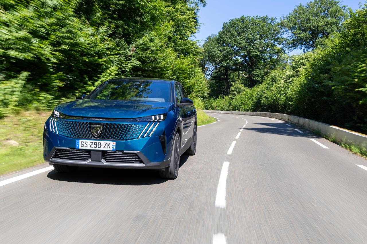 Visuel Peugeot 3008 Hybrid 136 GT 2024