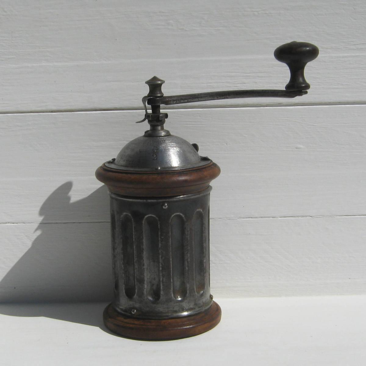 Ancien moulin à café Peugeot Frères modèle G2 authentique datant de la fin du XIXe siècle