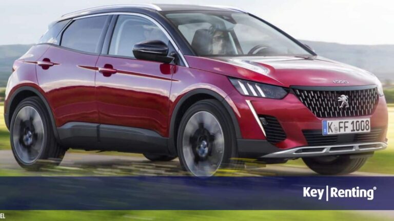 Vue avant du futur SUV compact Peugeot 1008 avec un design moderne