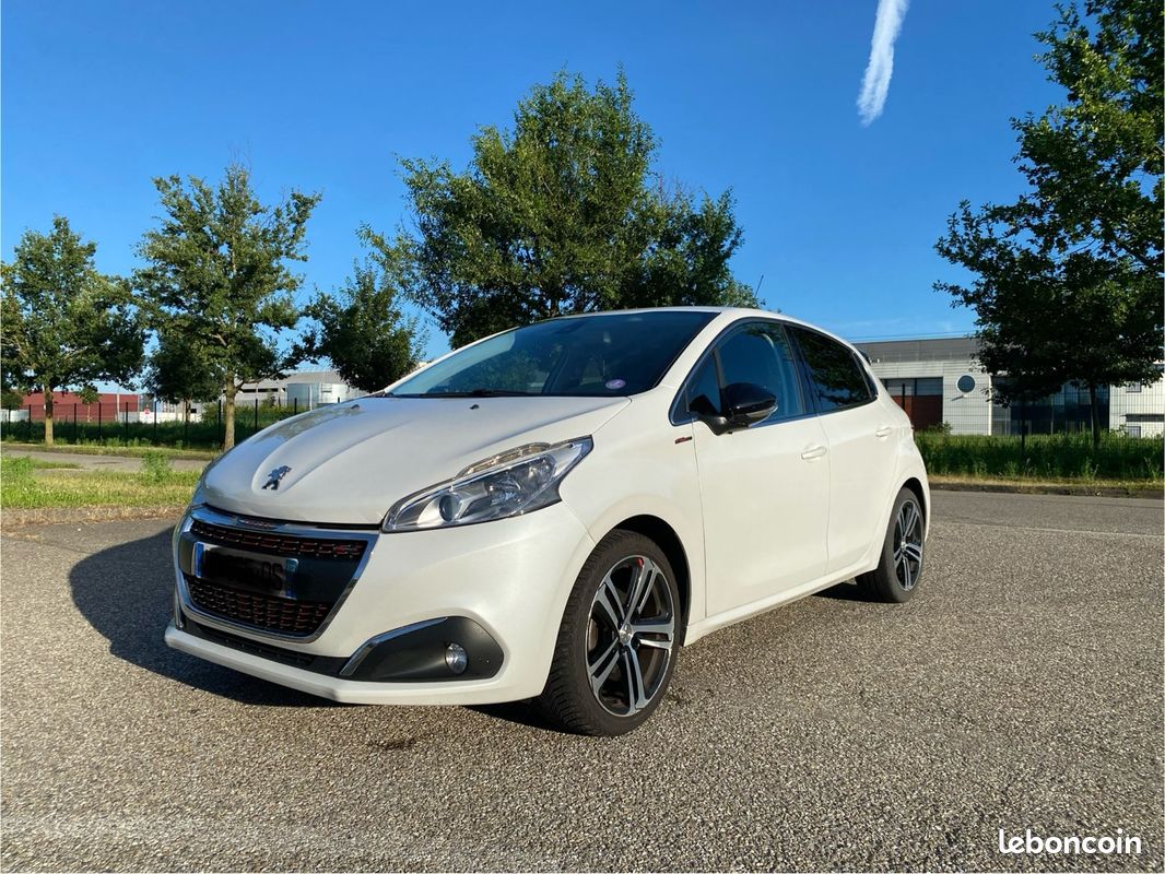 Peugeot 208 GT Line 2016