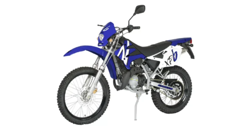 Peugeot XP6 Enduro 50cc vue de profil en pleine nature