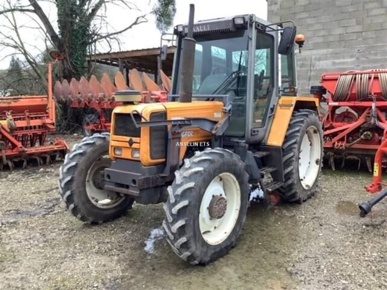 Tracteur Renault 103.54 d’occasion parfaitement entretenu, modèle emblématique de 1994 de 100 chevaux à vendre