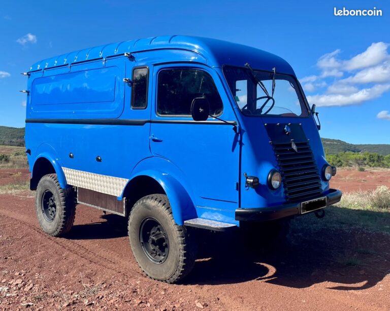 Renault Goélette 4x4 R2087 en version utilitaire tout-terrain emblématique des années 50